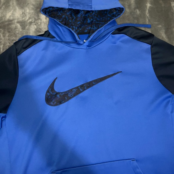 Nike Dri-fit casual sweater hoodie. - Picture 2 of 2